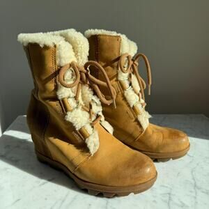 Sorel Joan of Arctic Wedge II Shearling Boots Camel Tan Sz 9